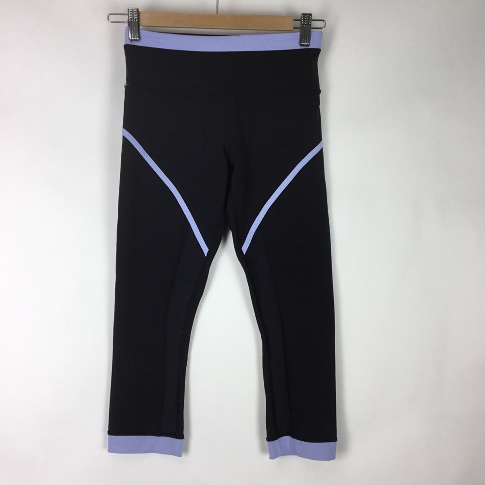 Lululemon Roll Out Crop size 4 - Picture 2 of 4